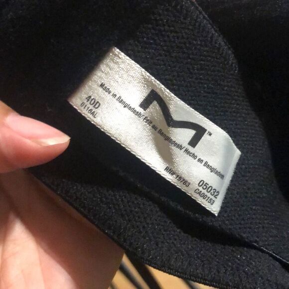 Maidenform black bra crisscross back size 40D - Picture 4 of 4